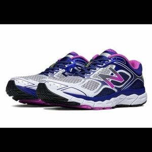 New Balance Running Shoes 860 V6 Size 9.5 - fun colors in very good condition!